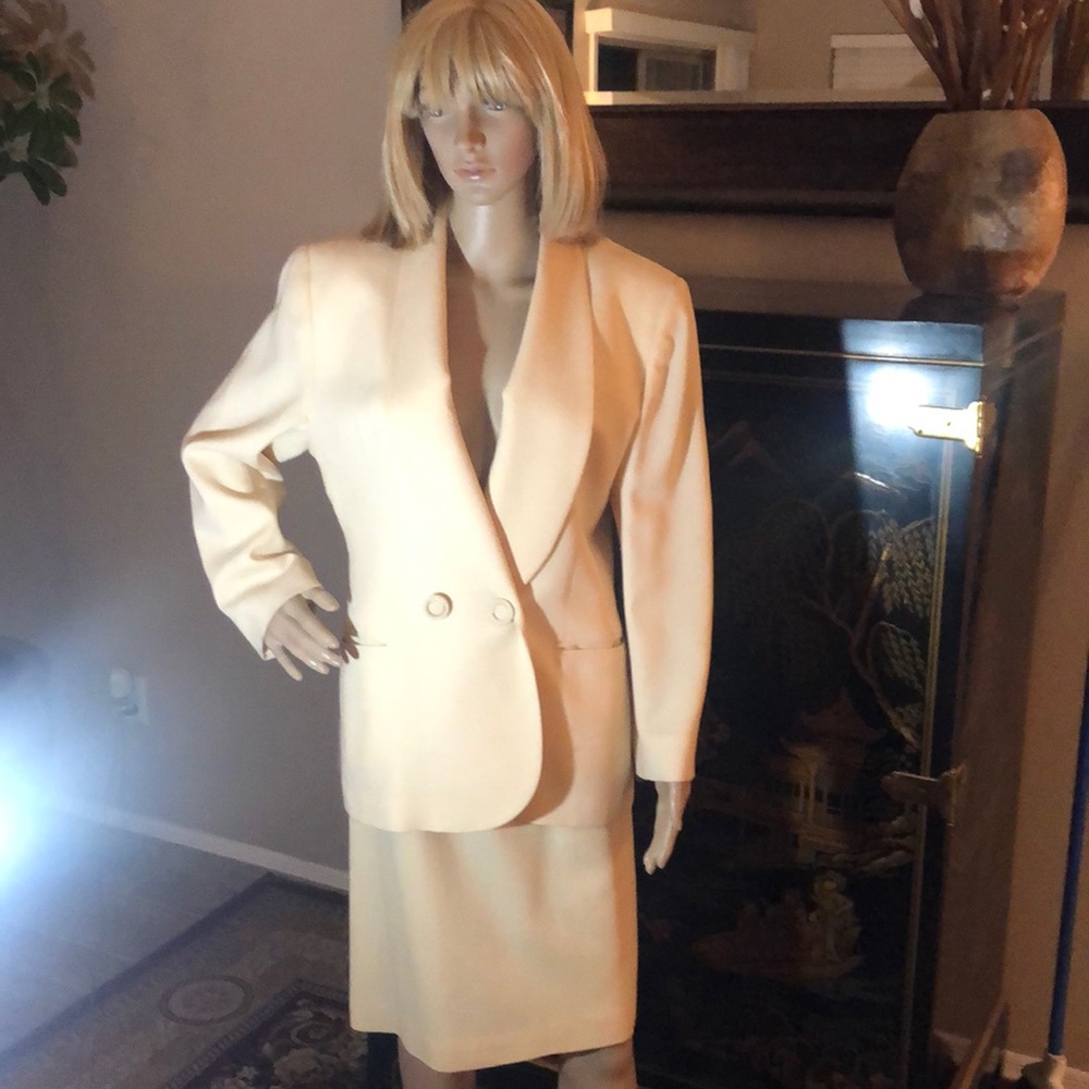 Jones New York pure wool suit.